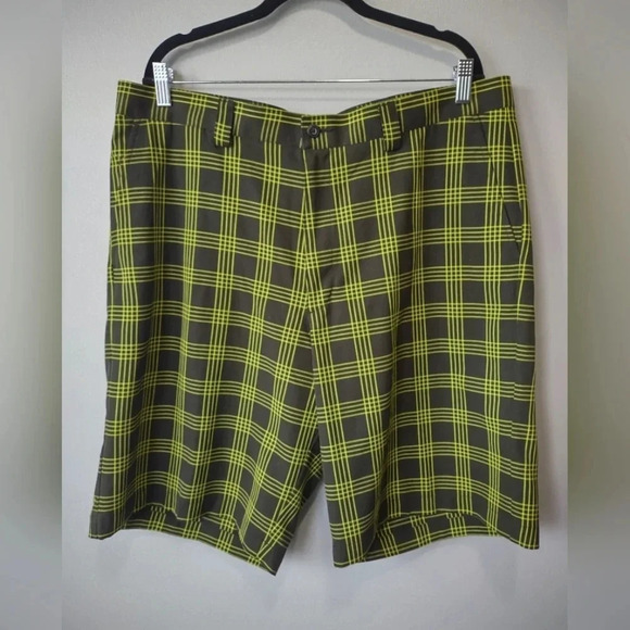 Pro Tour Green & Black Checkered Golf Shorts Men's Size 38 Casual Athleisure - Picture 1 of 5